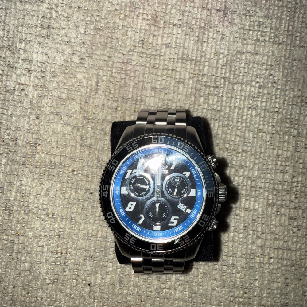 Men's Invicta Silver and Blue Watch